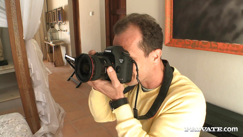 Private.com: Anissa kate wird bei ihrem fotoshooting in den arsch gefickt