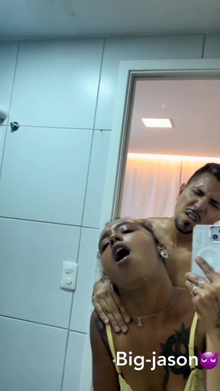 Bigjason: Sexo No Banheiro Com força