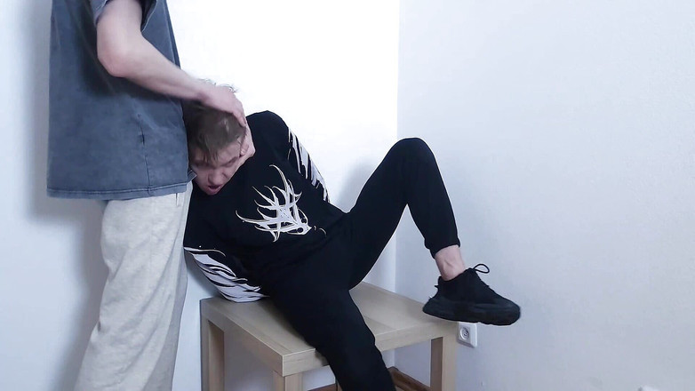 Ethan Lestray: Nejtvrdší sex, ponižující dominance, špičkové tvrdé šukání sladké twink