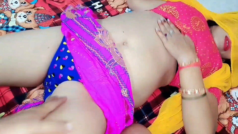 Komalaman: Minha adorável esposa foi fodida com força pelo meu meio-irmão...