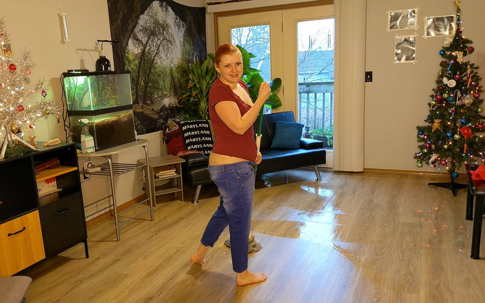 Sin Spice by Sophia Sinclair and Jasper Spice: Il culo della casalinga esposto mentre geme: edizione di natale