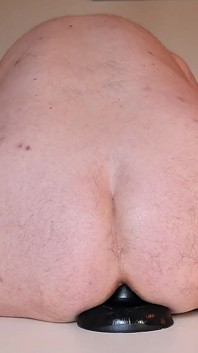 Old Videos #1, Mega Anal Plug