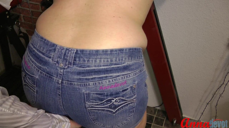 Anna Devot: Annadevot - Jeans ass spanked
