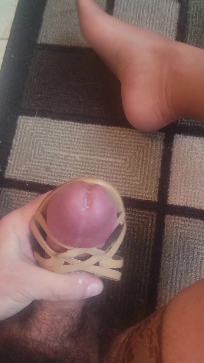 Feet Lover: Jacking off with Heels and Nylons and Cumming on Heel