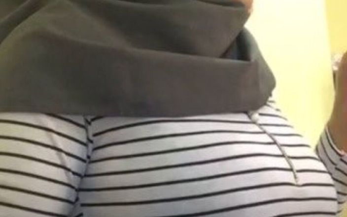 Jilbab69: Büyük zenci yarağının her yerine boşalıyor