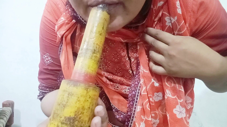 Randi Bhabi: Řekni mi o tvé švagrové,