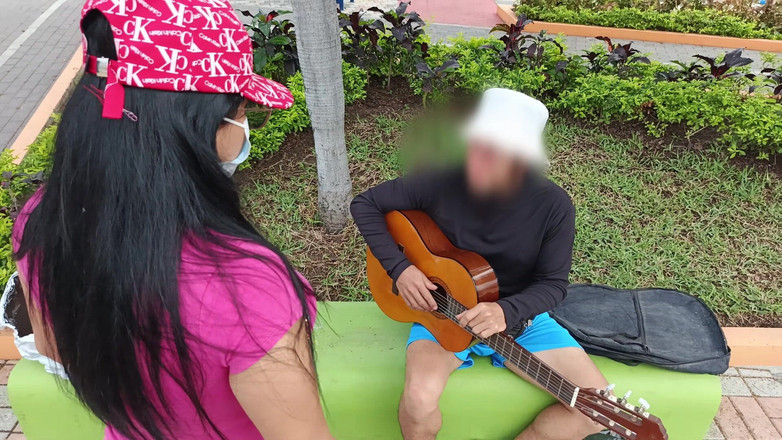 NEGRITA SEXY: Llevé a mi casa a un hombre perezoso, le ofrecí...