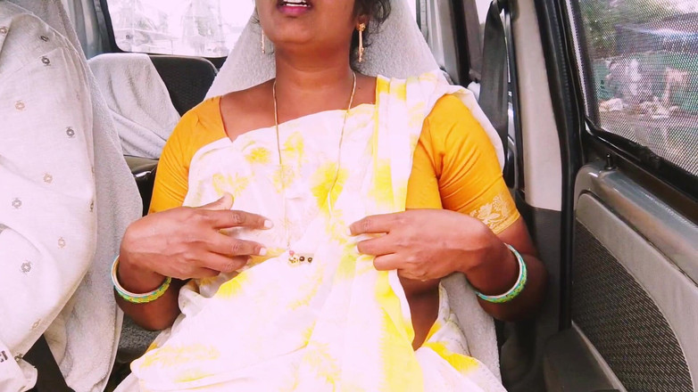 Telugu honey lips: Indische meid autoseks. De mooie meid met eigenaar Lang rijden...