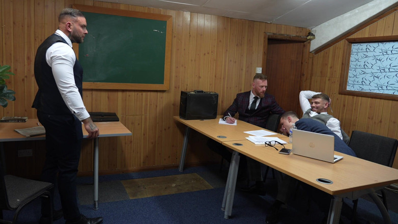 Jak Wycombe: Шаловливые мужчины в офисе