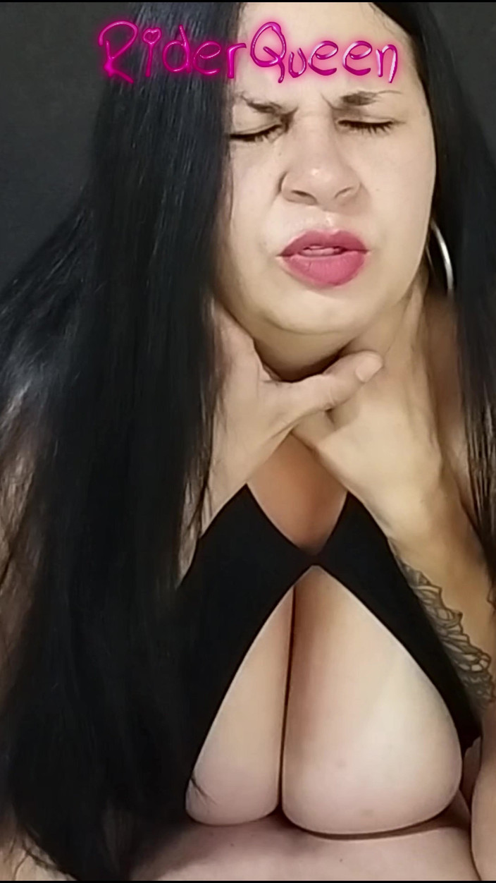 Only Riderqueen BBW Step Mom Latina Alone: Berkongkek dengan Riderqueen – MILF montel latina berpantat besar