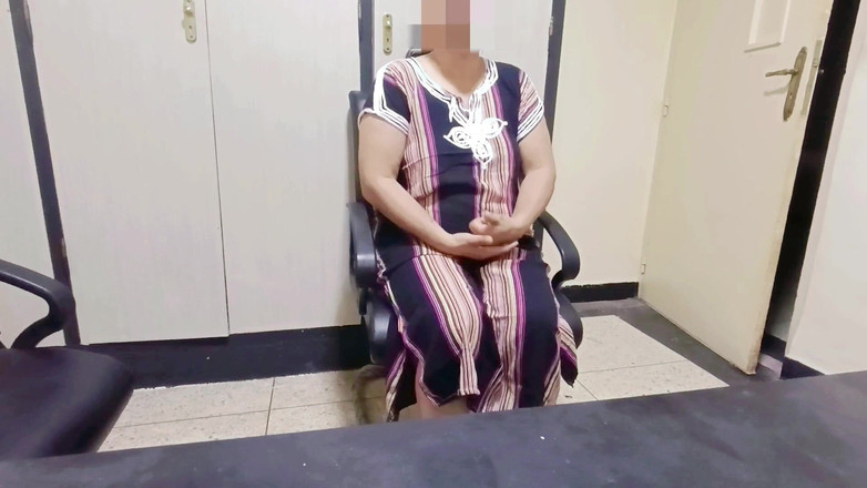 BBW LATINA: Pekerja baru yang bertetek besar dikongkek permulaan yang baik di...