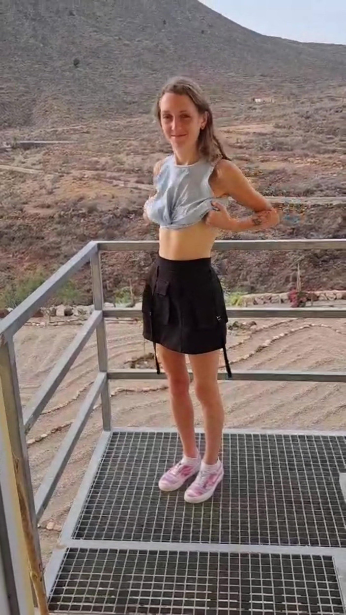 SkinnyWithAHugeDick: Ona má ráda její kozy