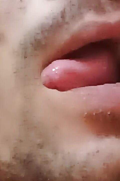 Gangbang straight: Pijat oral untuk pertama kalinya di industrial latino