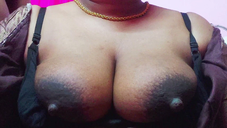 Desi Mohini: Un garçon desi baise avec une belle demi-sœur