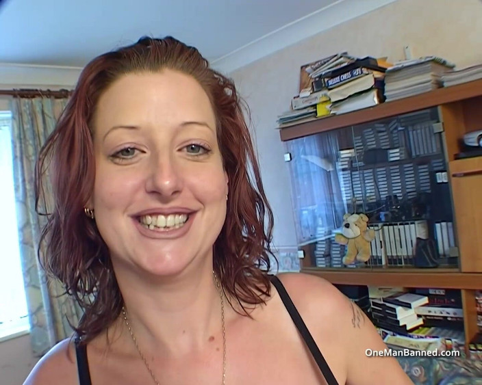 One Man Banned: 빨간 머리 베티 스와월록스와 홈메이드 쓰리섬