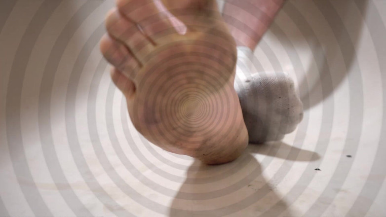 CashmasterAngel: 用你的舌头擦干净我的脚