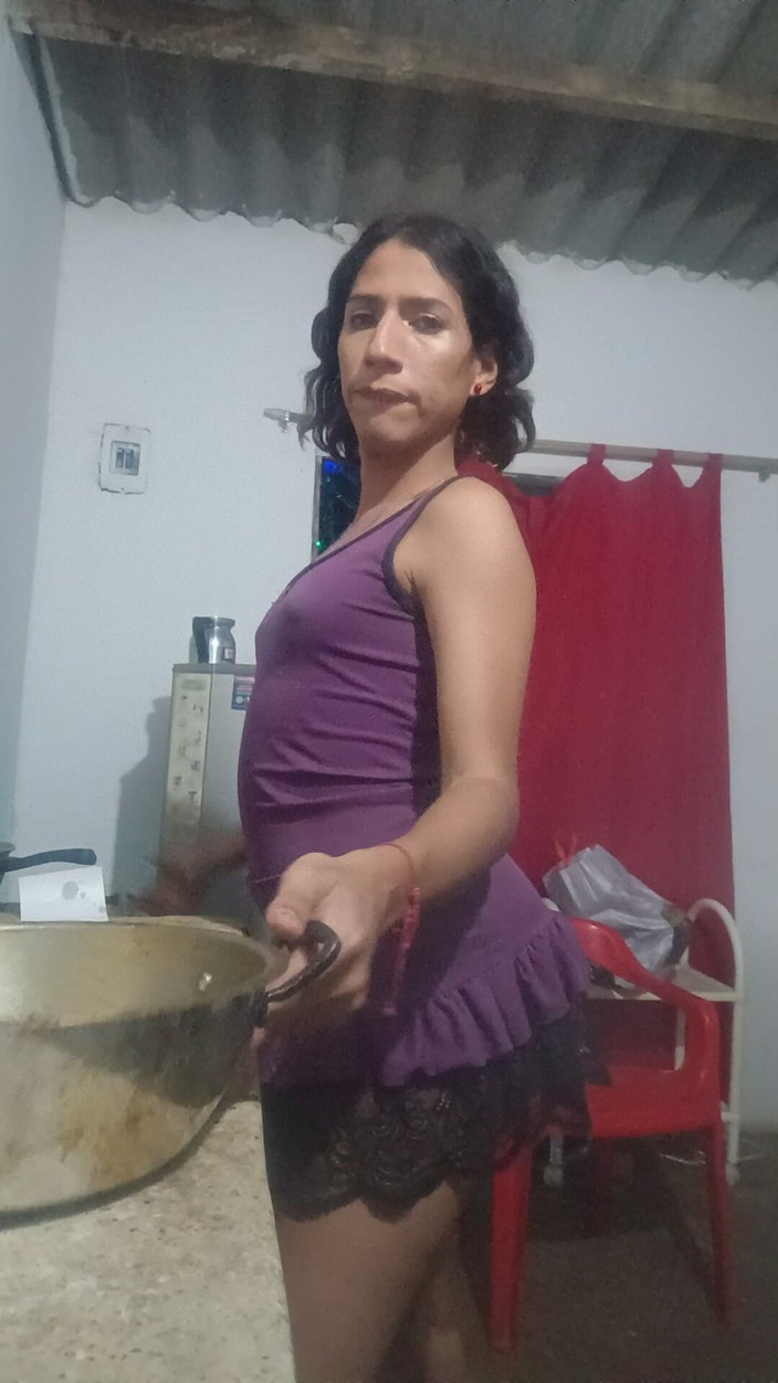 Femboy from Colombia: 우리는 풍부한 순간들을 기억하고 있습니다