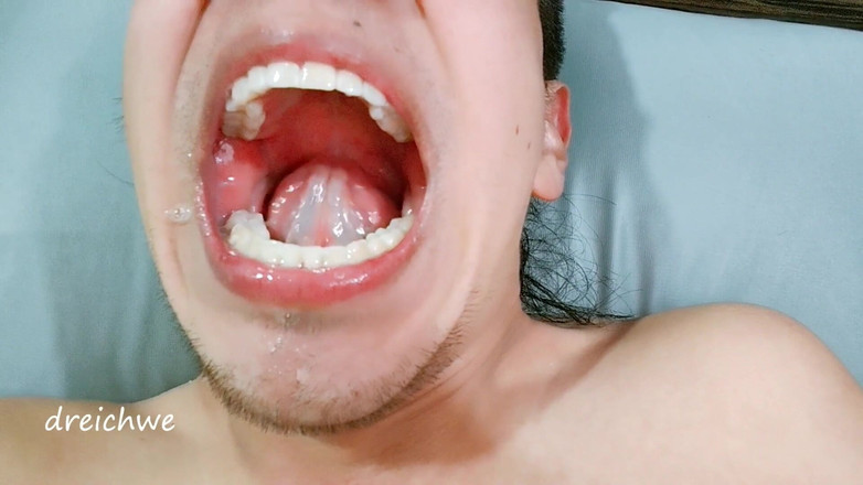 Dreichwe: Saliva En Mi Boca Se Cae En Todo Mi Cara