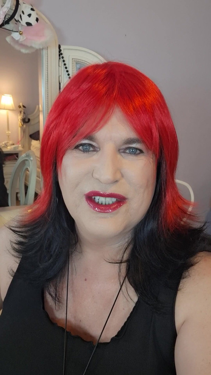 Victoria Lecherri: Do You Like My Lips?