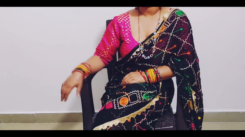 Desi Club House: Индийскую мачеху дези почти не трахнул ее пасынок