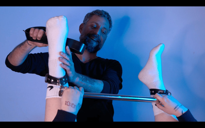 Evol Feet: ¿te Harías Duro Si Te Deja Azotar Los Pies?