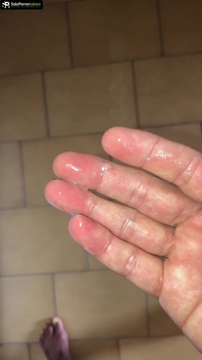 Efianti840: 粗暴射精成熟变性人