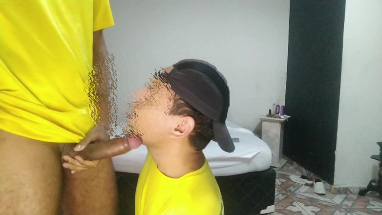 MiguellTrajano: Tetangga lagi nonton piala dunia dan memutuskan untuk saat istrinya...