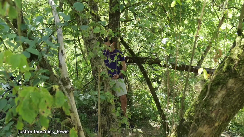 Nick Lewis: Croisière gay dans la forêt, pipe torride