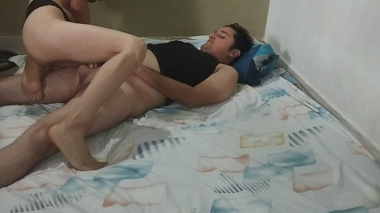 Mr_jhovin: Девушка из Tinder катается на моём члене без презерватива