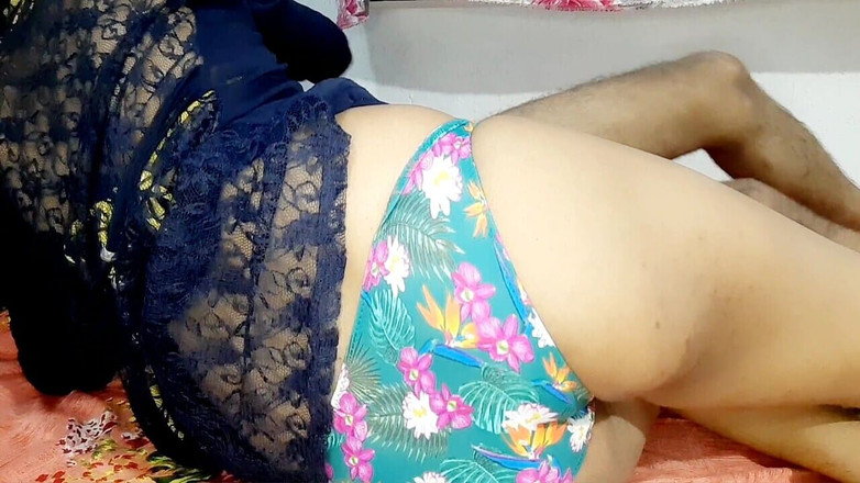 hotXriya: Гарячу індійську дівчину відтрахав її хлопець