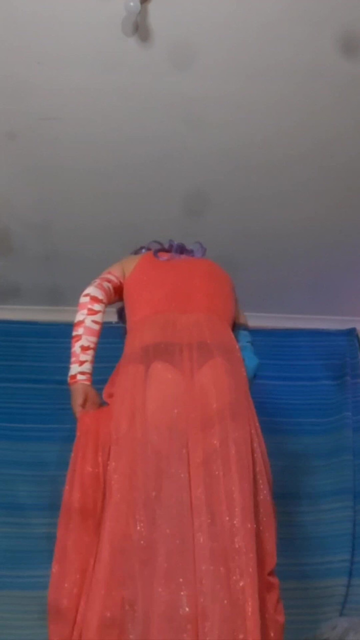 Lizzaali: 내 핑크 드레스와 스타킹을 따먹고 벗기기