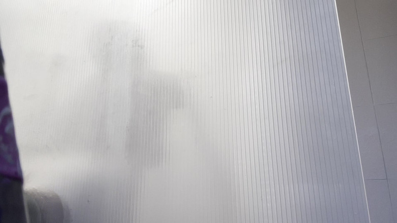 DWHOREKIN: 매트, 샤워 중인 네 형수