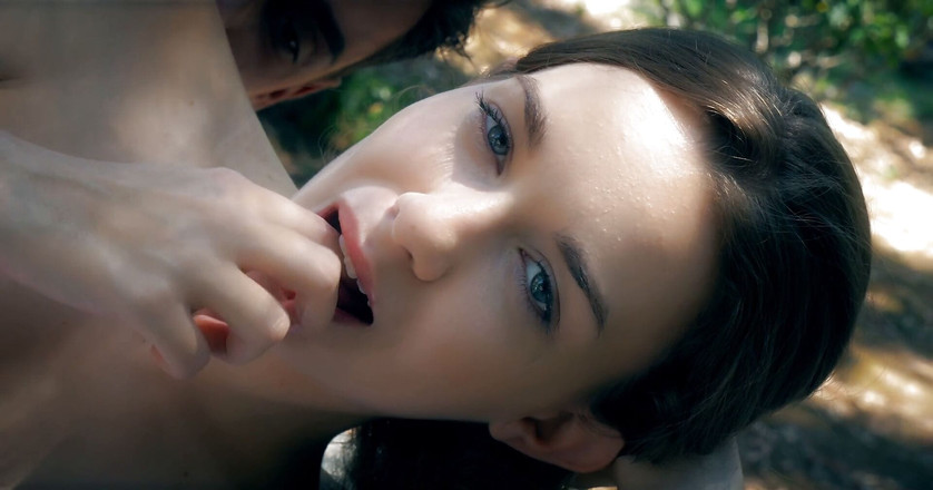 Pervy Studio: 在户外被性交时潮吹