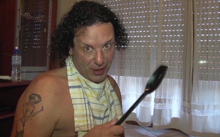 King Of Amateur: Z Rotisserie... Ptáci na plivání a Rotisserie zadků