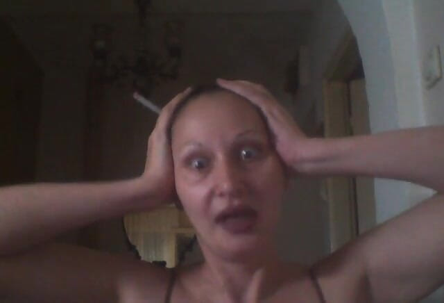 Dominatrix Redsonyja: 모든 유리 병이 깨지지 않고 얻을 수있는 곳