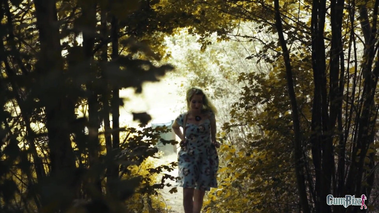 Cumbizz: Naughty college girl walks in the notorious woods full of...