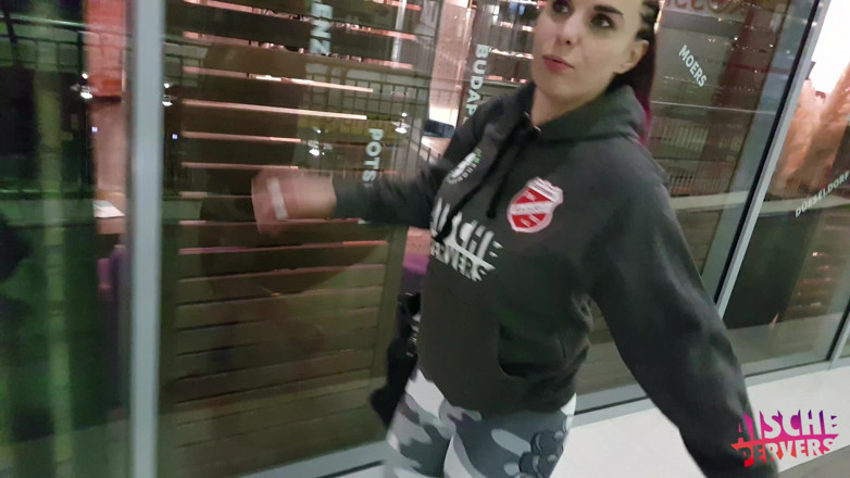 Aische Pervers: Foxy German babe gets her pussy drilled in a mall