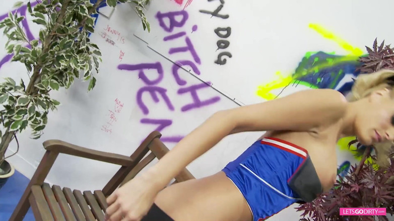 Onlyvids: Hot blonde cheerleader in solo act