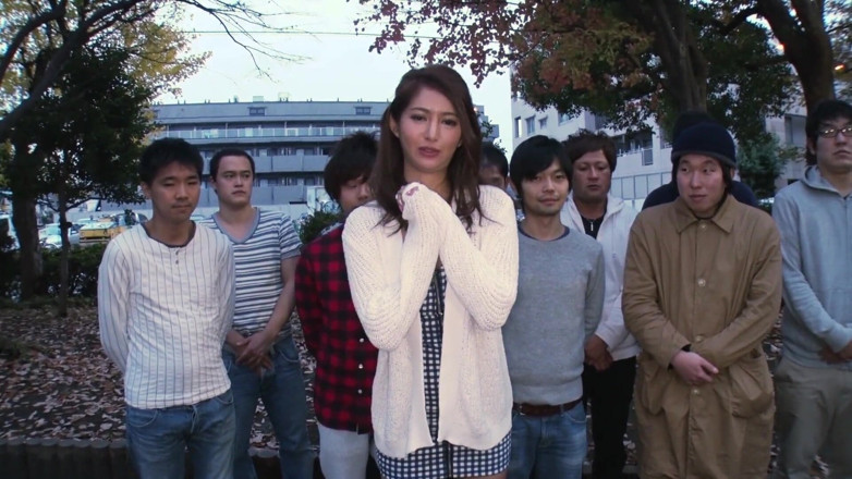 Caribbeancom: Asian milf having fun with bunch of guys