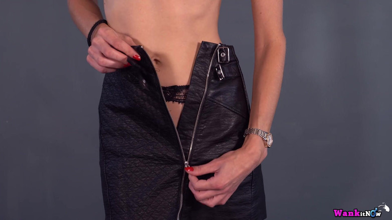 Wank it Now: Leah - wichsen für deinen chef