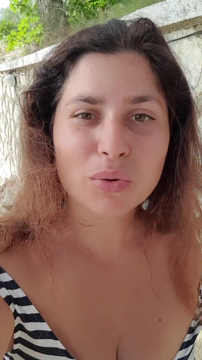 ExpressiaGirl: Bystiga sötnos expressiagirl onanerar, fingrar hårt själv och chattar med...