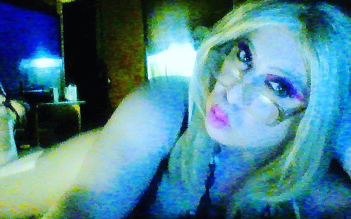 Krissy Sweets: CD mostrando sua bunda doce