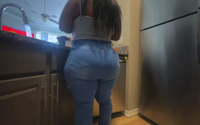 Dirty Diana Fetishes: Grande rabo em fetiche de jeans