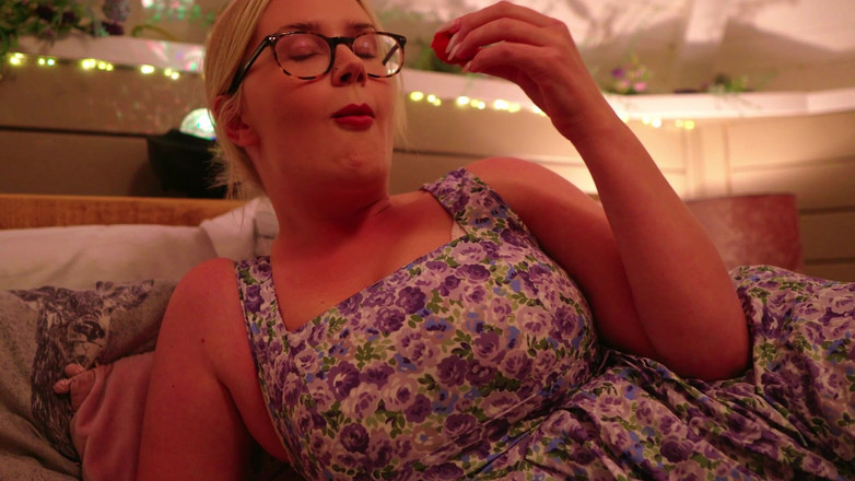 JessieHH: सौतेली मम्मी के साथ छुट्टी मुफ्त