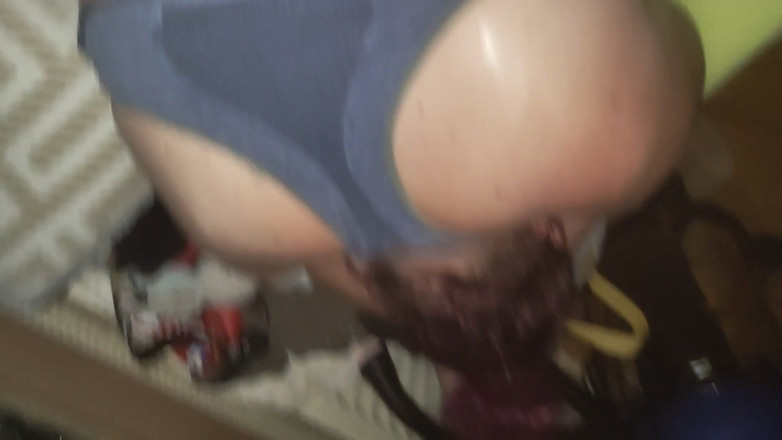 MarryDustin: Sváže mě a tvrdě mě šuká!