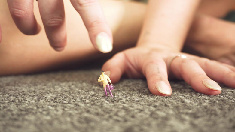 Sasha Curves: Zloději, malí lidé ve velkých potížích