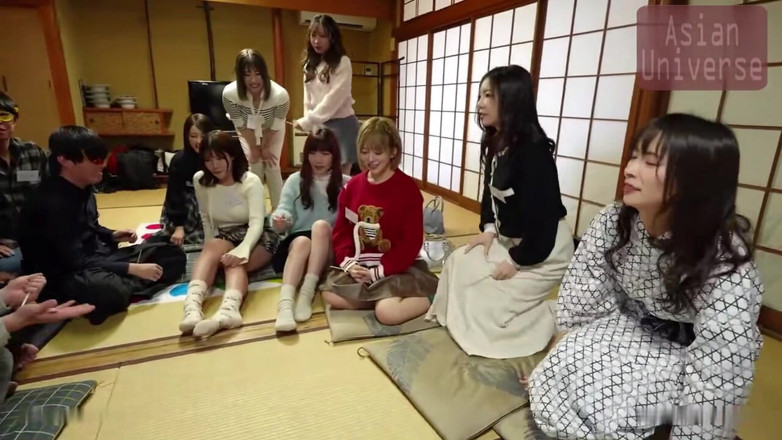J-Girls Club: Hot Spring Bus Tour - a Packed Getaway of Unrestrained Group...