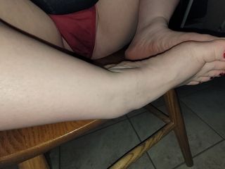 On cloud sixty nine: Step Aunt Getting Pussy Eaten Under the Table