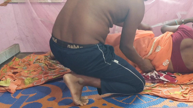 Sobha rani: Güzel üvey anne üvey oğluyla en iyi erotik seks! Gerçek web dizisi...