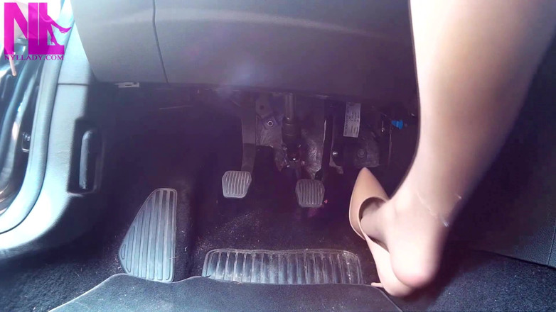 Nyllady: Revving Frenatically My Ford Focus in Gianvito Rossi's Nude Patent...